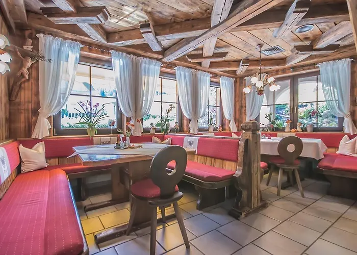 Felsenstueberl 게스트하우스 3*