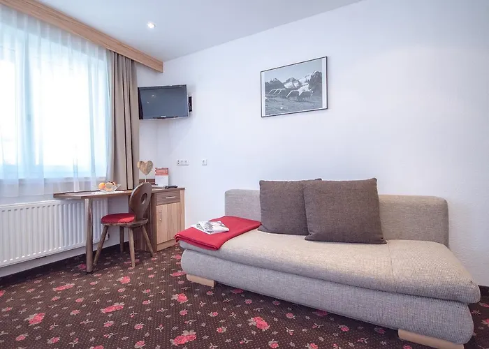 Felsenstueberl Guest house Solden