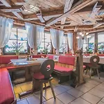 Felsenstueberl Guest house 3*